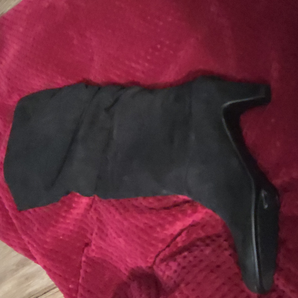 Aerosoles Black Mid-Calf Pointed-Toe Kitten Heel Boots 8.5. Never Worn